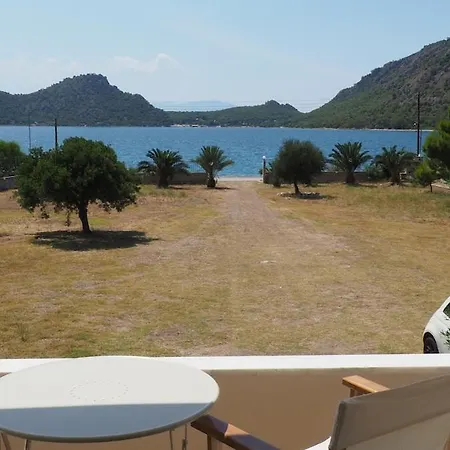 The Lakehouse Vouliagmeni Sø