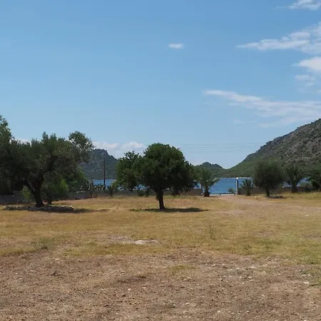 The Lakehouse Vouliagmeni Sø
