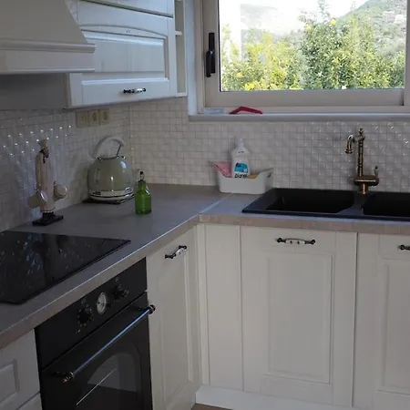 The Lakehouse بحيرة فولياغميني