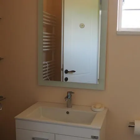 فيلة The Lakehouse *