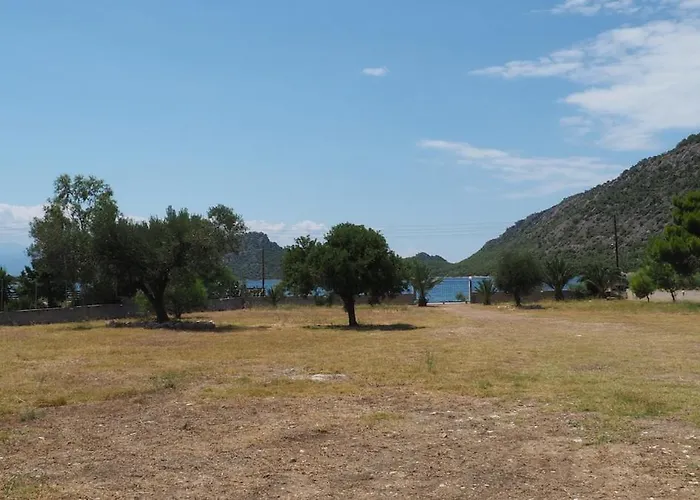 The Lakehouse Limni Vouliagmenis