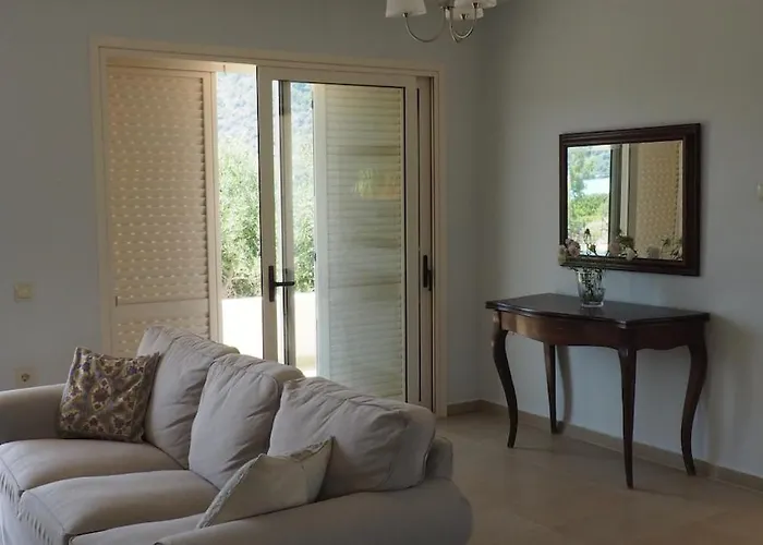 The Lakehouse Limni Vouliagmenis